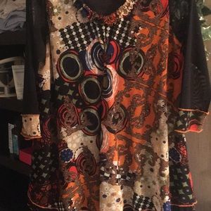Beautiful sweater shirt, boho! So cute! Medium